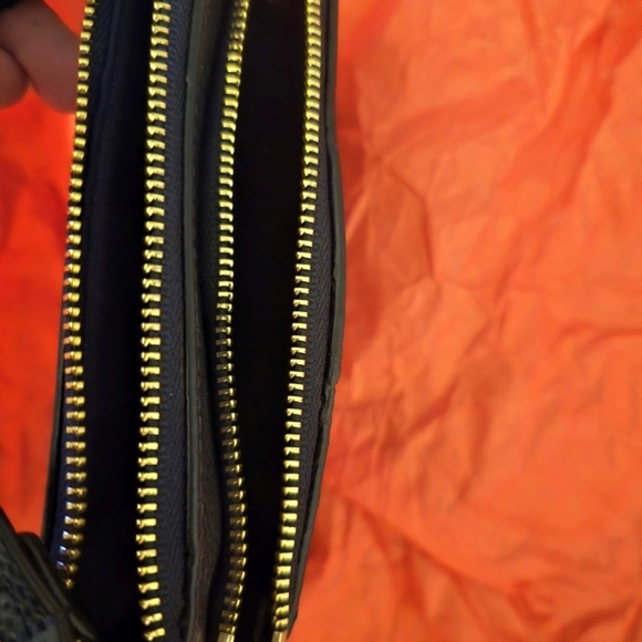 NWOT Coach Brown and Black w Gold Hardware Wristlet Adorned W Classic Coach logo - Picture 9 of 9